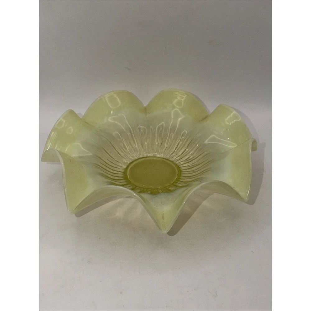 Vaseline/Uranium Northwood Klondyke Opalescent Ruffled Bowl Antique